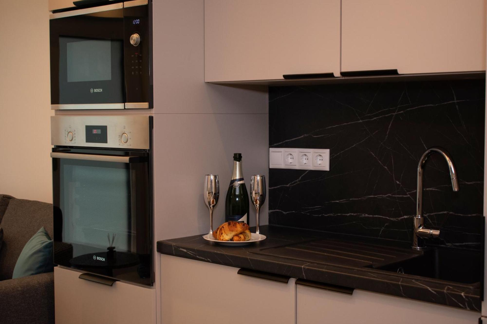 Luxury Cozy 2 Bdr Downtown Apt.4 Budapest Exterior photo